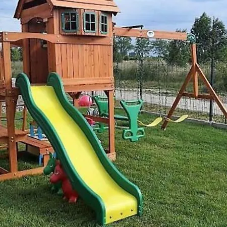 Family In Near Lighthouse ニエホジェ